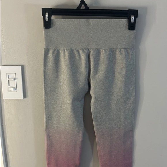 Gymshark Gray and Pink Gradient Leggings - Picture 6 of 8